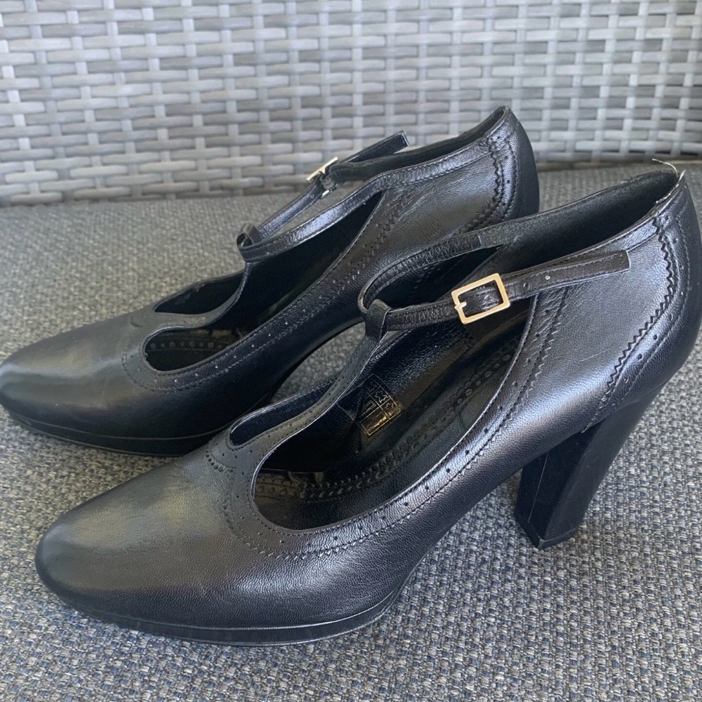 Brooks Brothers Black Leather Heels - Picture 2 of 10